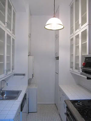 Rented by Brooklyn Heights Real Estate Inc | media 10