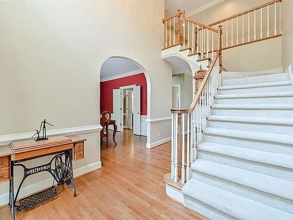 5th image of 691 Hardage Farm Dr