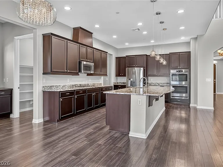 2852 Josephine Dr — Photo 10