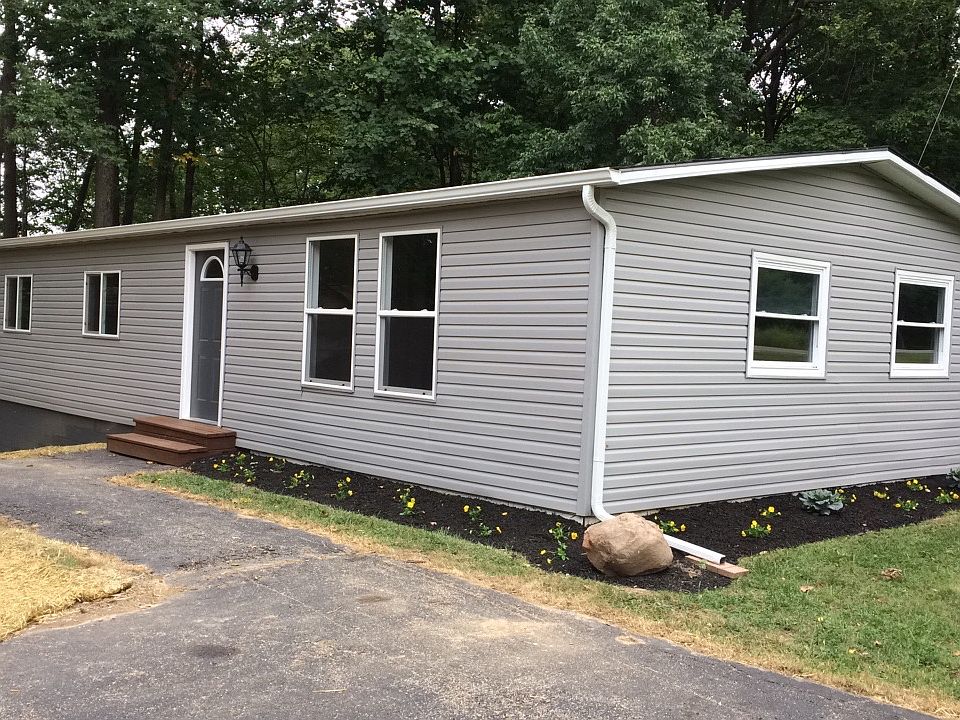 1st image of 652 Jefferson Vly