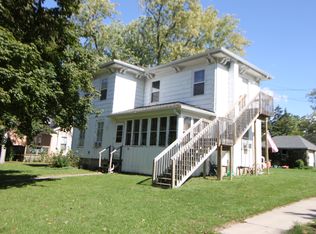 203 N Queen St, Whitewater, WI 53190