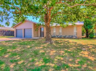 4208 Epperly Dr, Del City, OK 73115