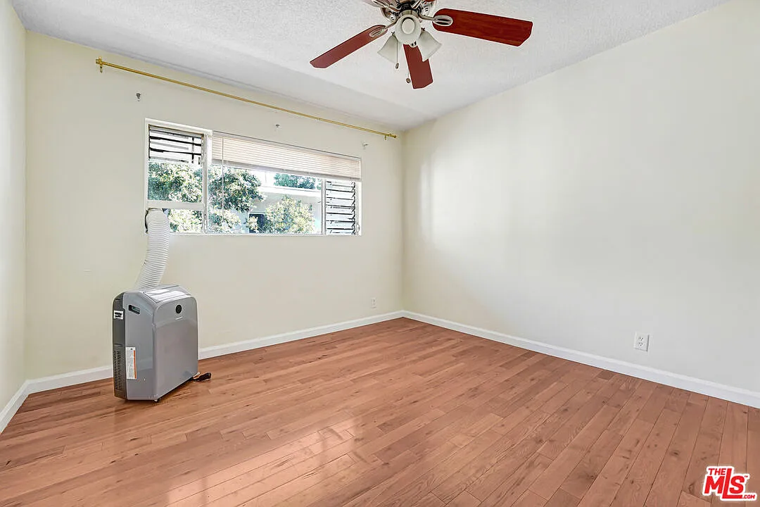 2 bed, 2.0 bath, 1100 sqft, $2,500 — Photo 4