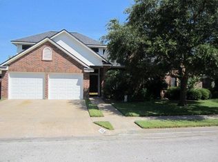 308 Dunbar Dr, Victoria, TX 77904