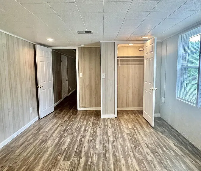 719 N Middle St — Photo 20