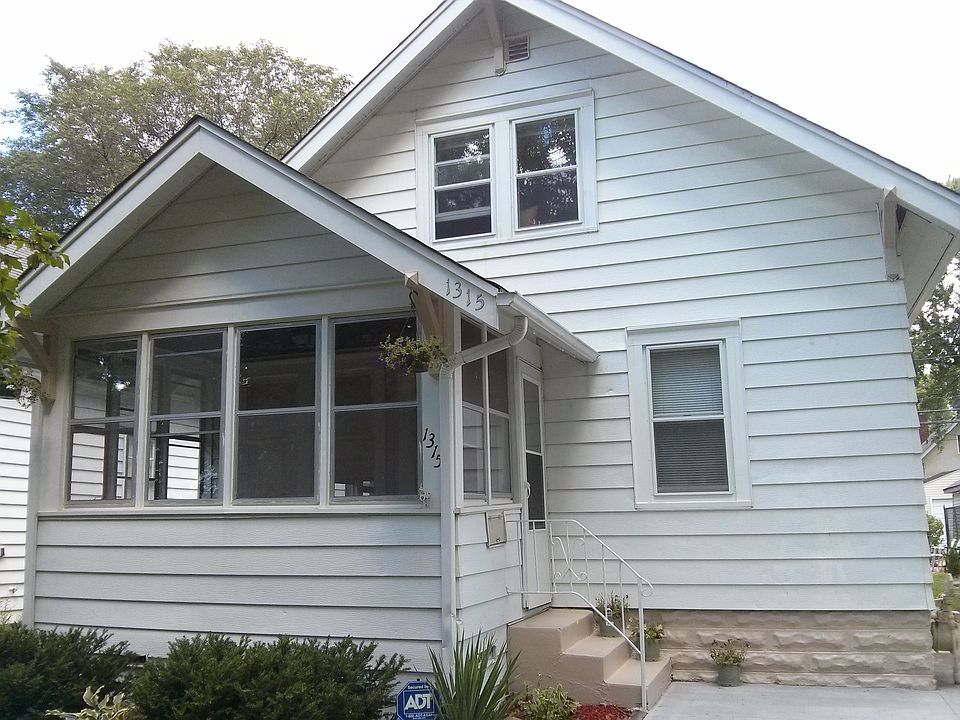 1st image of 1315 6th St E