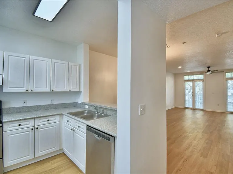 660 Celebration Ave #240 — Photo 7