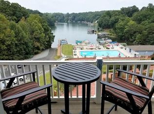 1085 Bluewater Dr UNIT 116, Moneta, VA