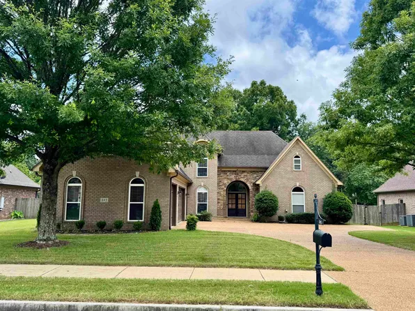 245 Amber Waves Ln, Collierville, TN 38017