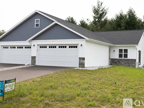935 Green Pastures Trl, Plover, WI 54467