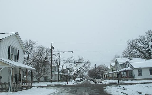 2nd image of 2102 Queen Ave