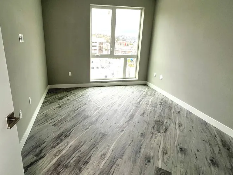 Bunker Heights Apartments — Photo 27