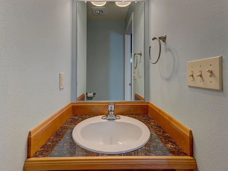 563 Kettle St #C4 — Photo 9