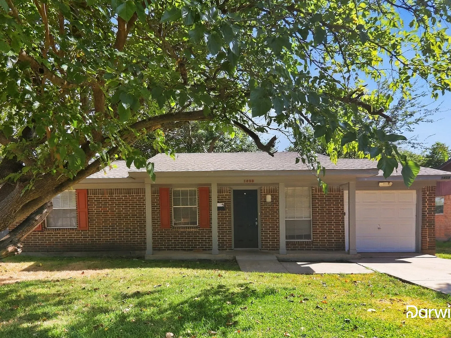 3 bed, 1.5 bath, 999 sqft, $1,860 — Photo 1