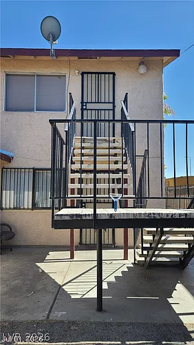 3117 E Carey Ave #3 Photo 1