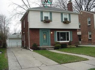 5229 Hillcrest St, Grosse Pointe, MI 48236