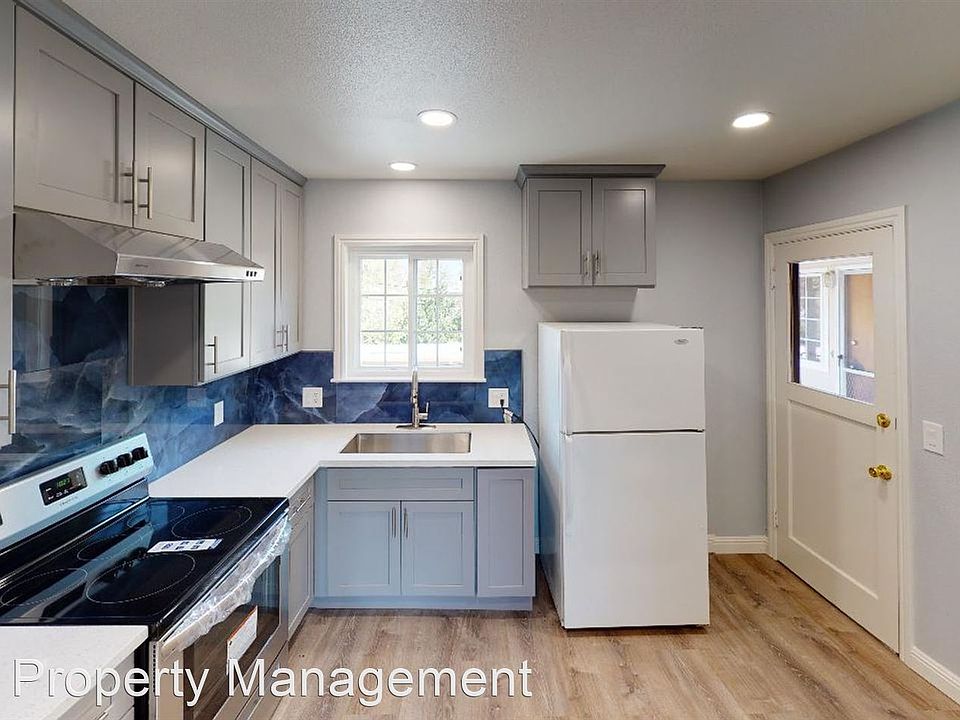 1st image of 1299 Parkington Ave #3