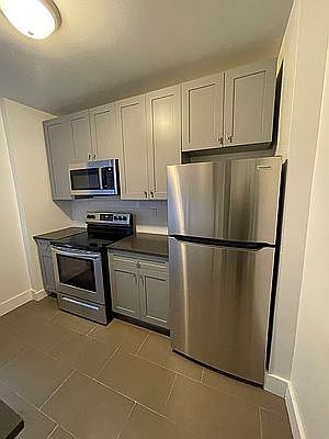 2nd image of 837 E 22nd St #104