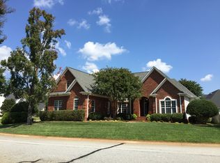 4 Coach Ln, Simpsonville, SC 29681