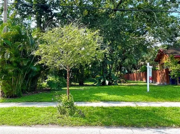 808 W River Heights Ave, Tampa, FL 33603