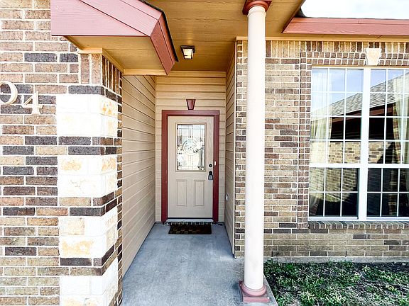 3rd image of 304 W Little Dipper Dr