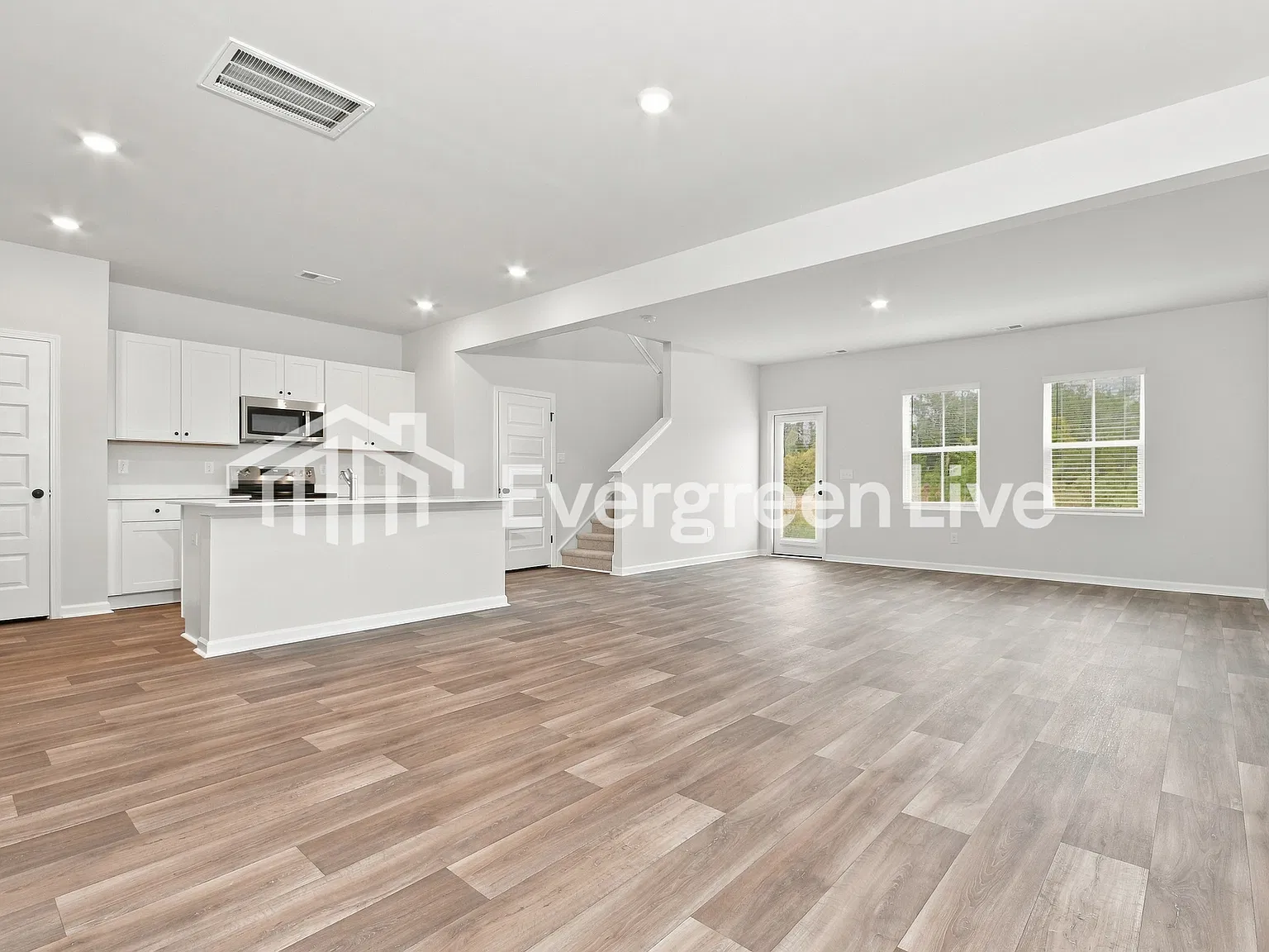 3 bed, 3.0 bath, 1872 sqft, $2,245 — Photo 3