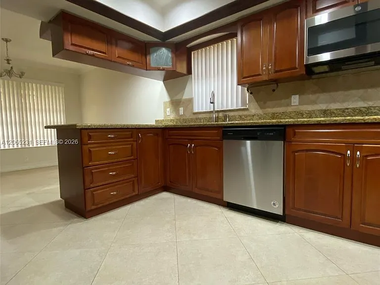 12432 SW 94th Ln — Photo 5