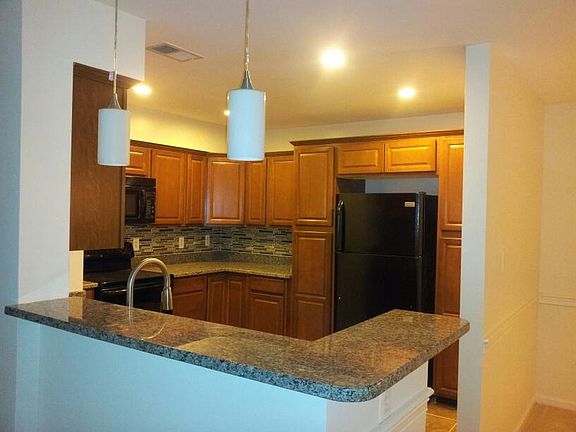 3rd image of 7501 Ashby Ln Unit F