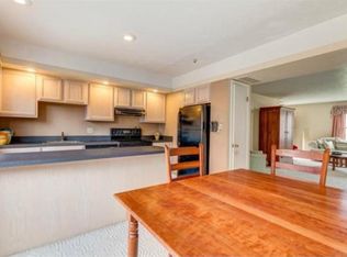 2128 Cottingham Dr, Cleveland, OH 44124