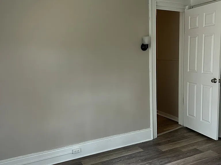 18 Wellington Ave — Photo 7