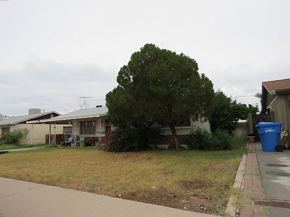 3rd image of 1024 E Las Palmaritas Dr