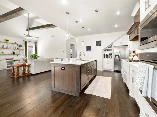 1220 Hope St, Centerton, AR 72719