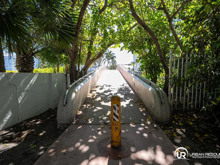2416 Flamingo Dr #14 — Photo 15
