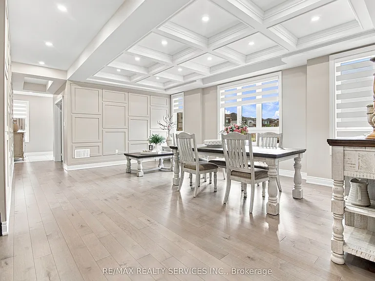 194 Coldwell Bay Cir — Photo 11