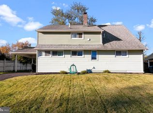 57 Idolstone Rd, Levittown, PA 19057