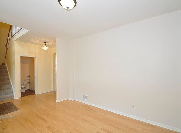3rd image of 448 Bald Eagle Ct