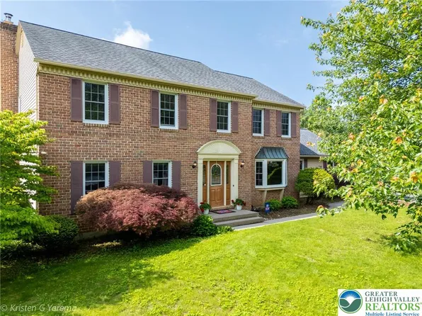 5054 Rainbow Ct, Allentown, PA 18106