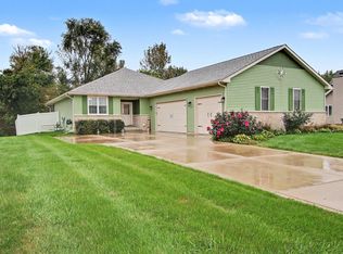 726 Cinnamon Teal Ct, Hobart, IN 46342
