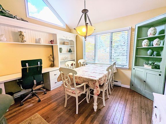 5th image of 61 Peach Ct