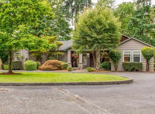 14407 S Clackamas River Dr, Oregon City, OR 97045