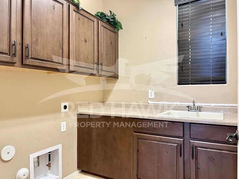 20697 W Delaney Dr — Photo 10