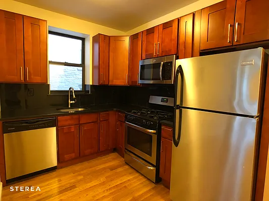 Rented by Sterea Agency | media 9