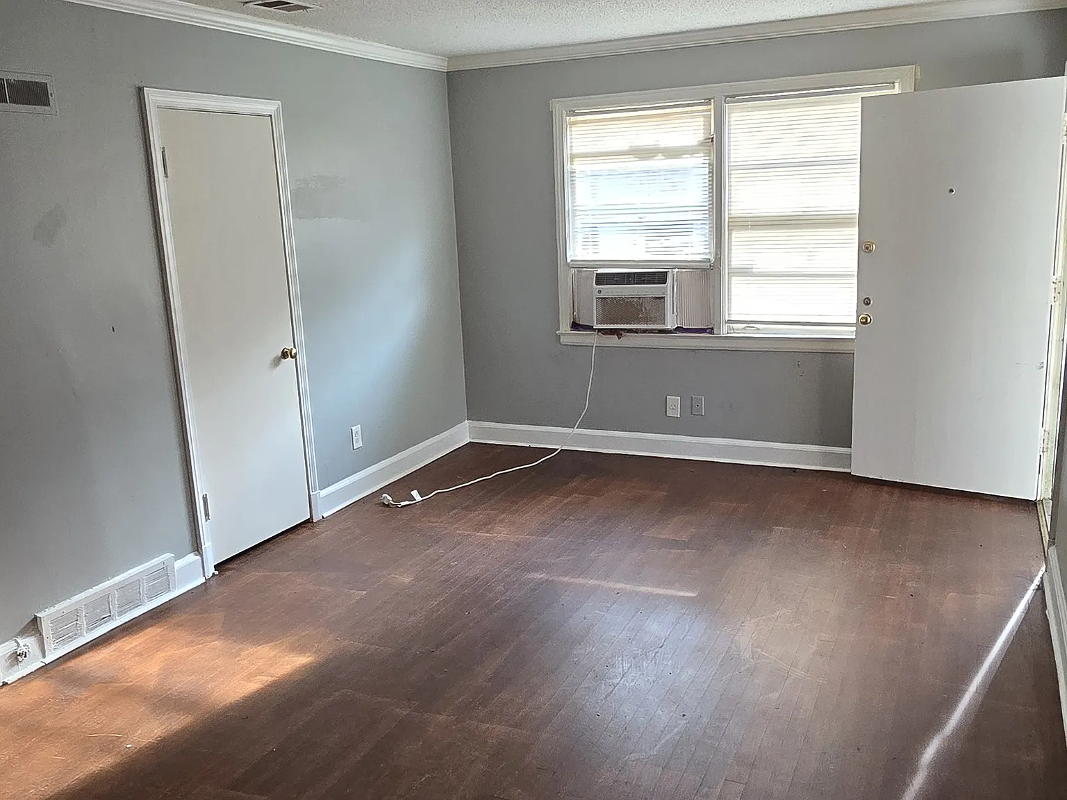 2 bed, $950 — Photo 4