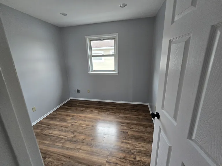 37 E Stroud Ave #B — Photo 13