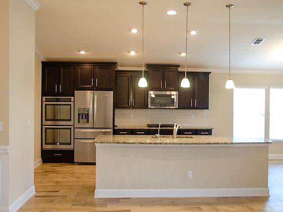 5th image of 52 Providence Dr