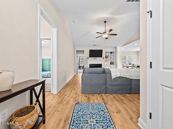 3rd image of 145 Edgefield Drive
