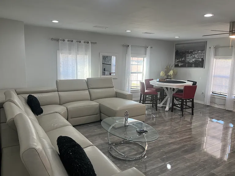 3140 Webster St — Photo 4