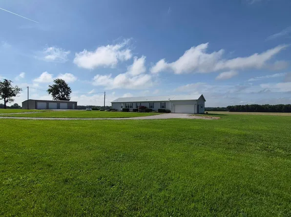 8804 Sand Barrens Ln, Saint Francisville, IL 62460