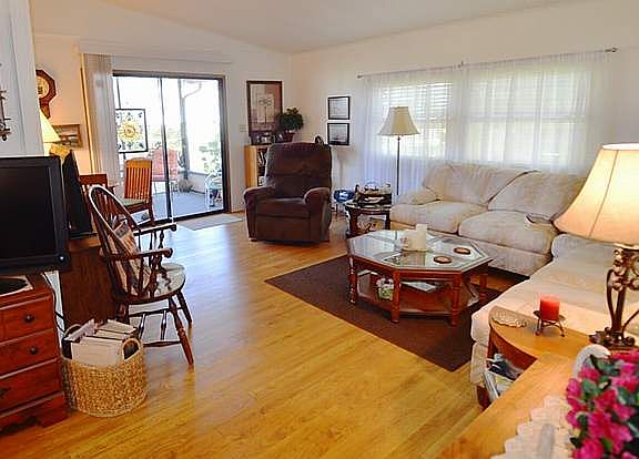 5th image of 2331 Lakeside Dr #16
