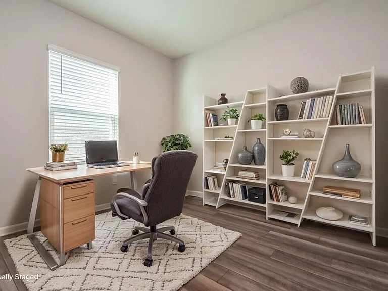 570 Knightsbridge Ln — Photo 11